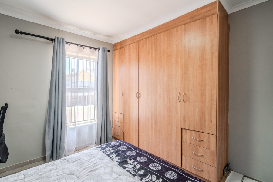 5 Bedroom Property for Sale in Ottery Western Cape